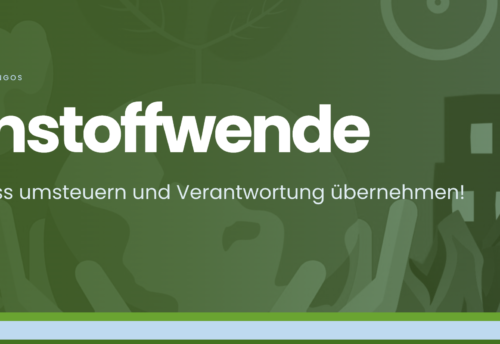 Bild zeigt den Startseitenbanner von ag-rohstoffe.at; grüner HIntergrund mit bergiger Landschaft, darauf der Schriftzug: #Rohstoffwende - Österreich muss umsteuern und Verantwortung übernehmen.